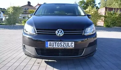 VOLKSWAGEN Touran 
