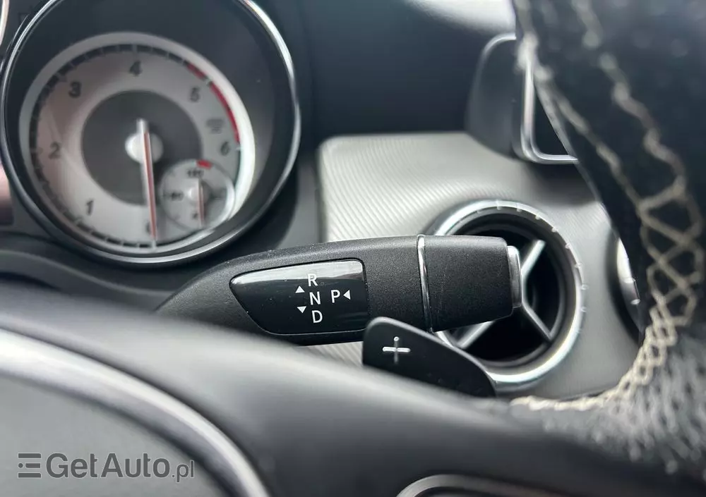 MERCEDES-BENZ CLA 200 (CDI) d 7G-DCT