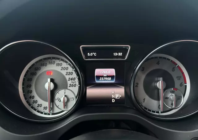 MERCEDES-BENZ CLA 200 (CDI) d 7G-DCT