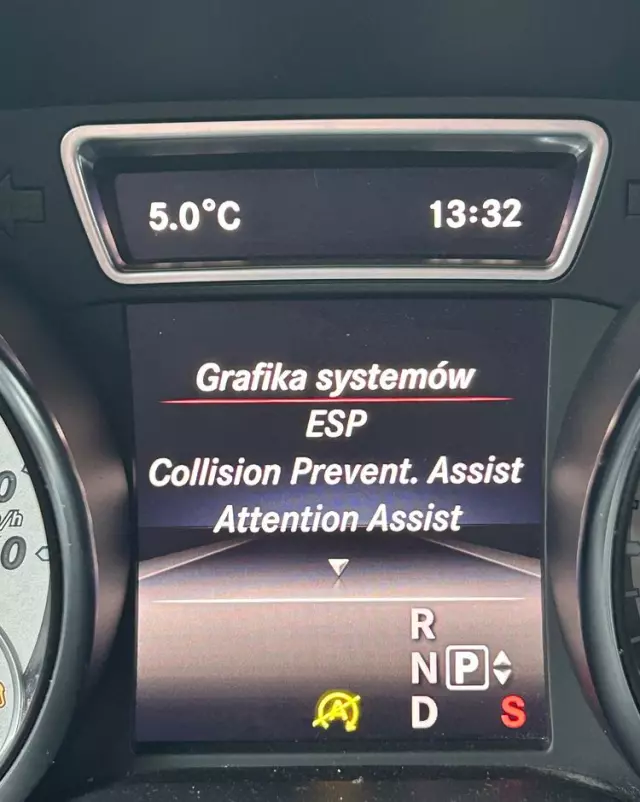 MERCEDES-BENZ CLA 200 (CDI) d 7G-DCT