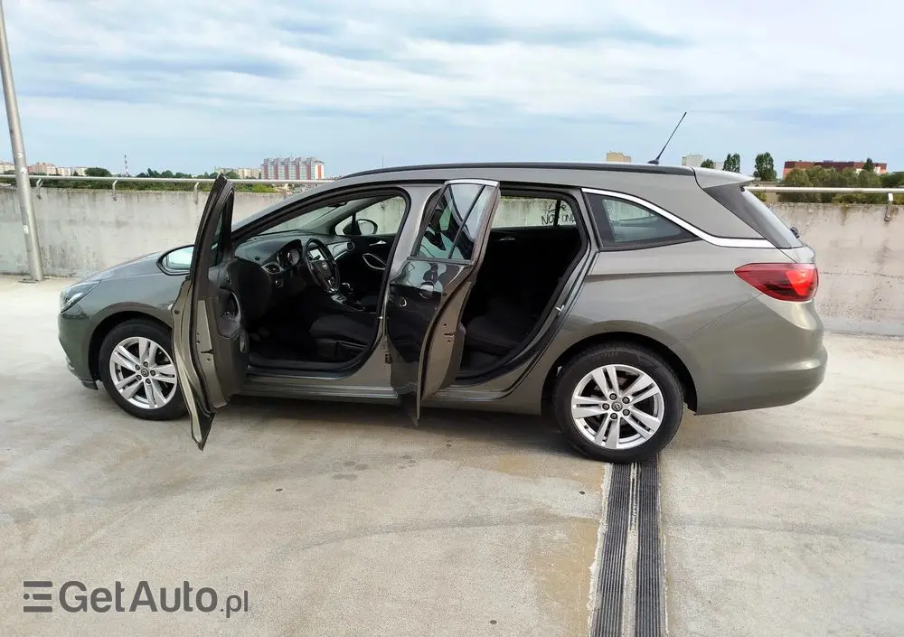 OPEL Astra V 1.4 T Dynamic