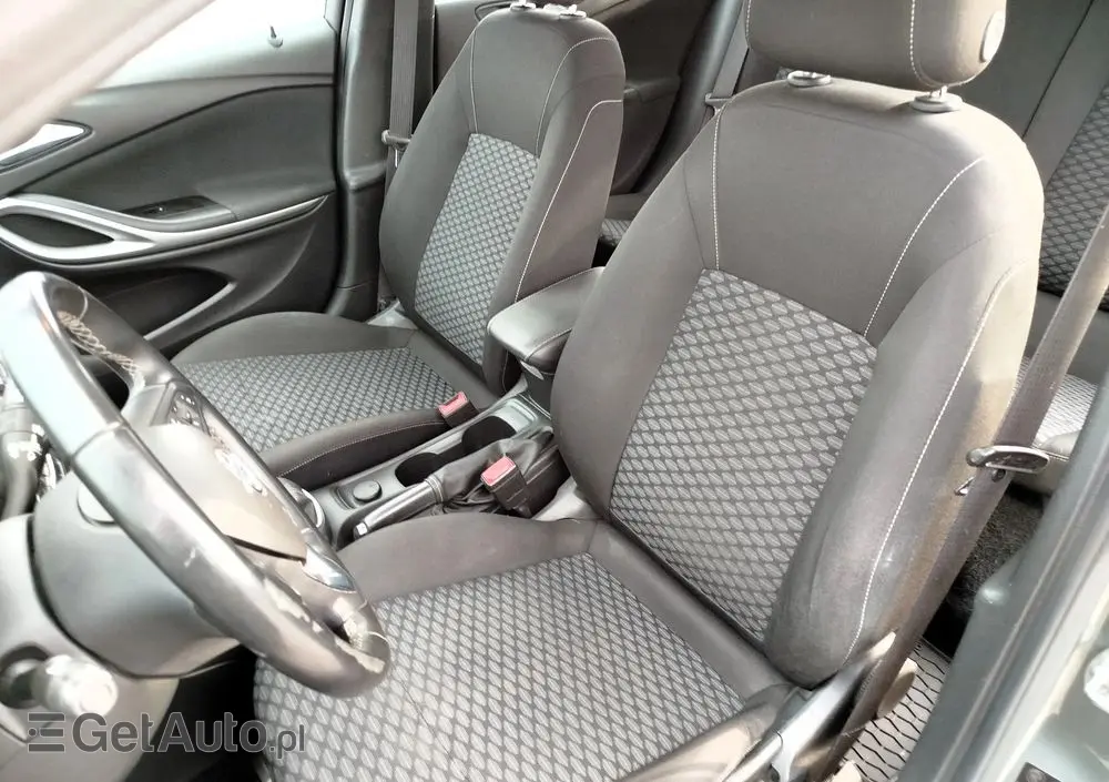 OPEL Astra V 1.4 T Dynamic