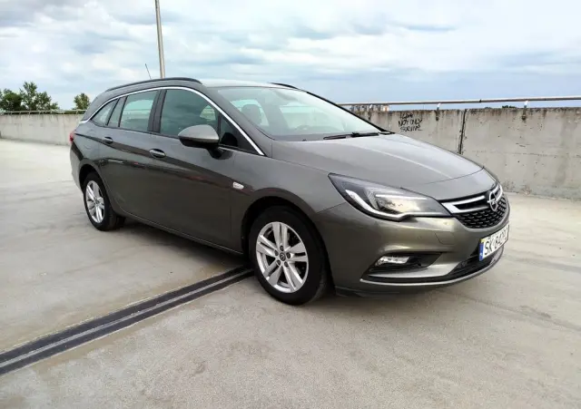 OPEL Astra V 1.4 T Dynamic