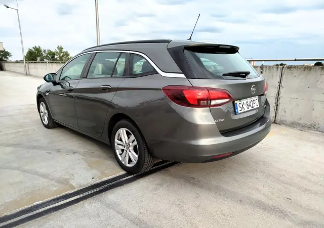 OPEL Astra V 1.4 T Dynamic