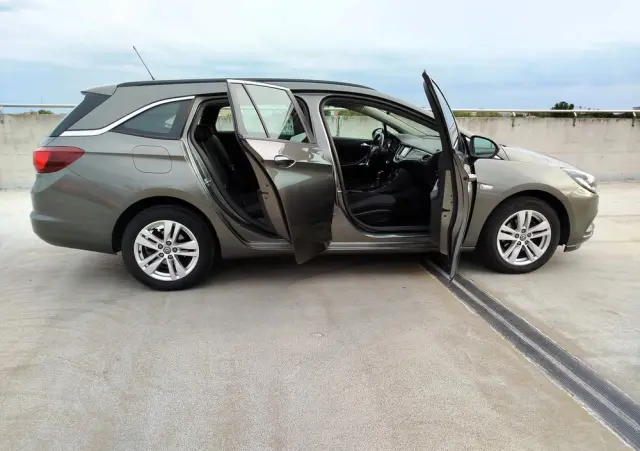 OPEL Astra V 1.4 T Dynamic