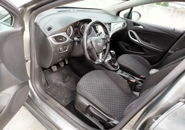 OPEL Astra V 1.4 T Dynamic