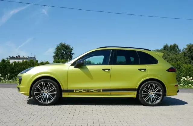 PORSCHE Cayenne 