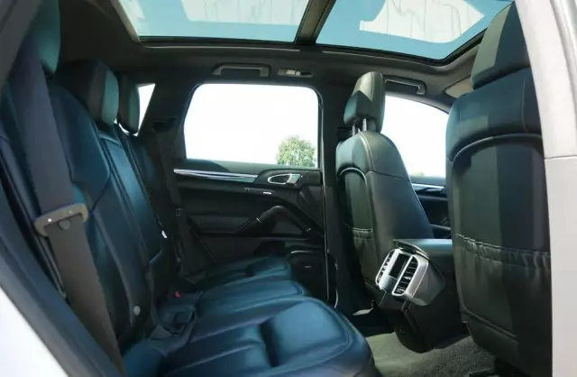 PORSCHE Cayenne 