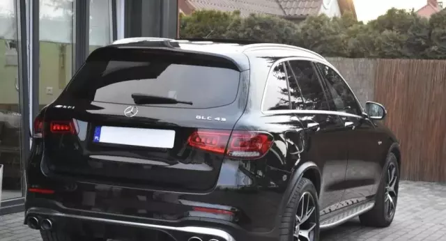 MERCEDES-BENZ GLC 