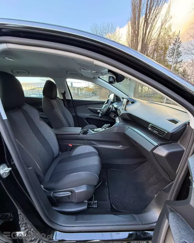 PEUGEOT 5008 1.5 BlueHDi Allure S&S EAT8