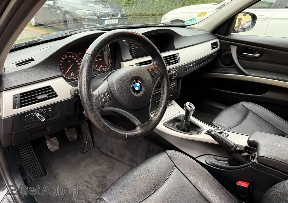 BMW Seria 3 320d Efficient Dynamics Edition