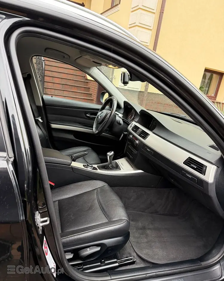 BMW Seria 3 320d Efficient Dynamics Edition