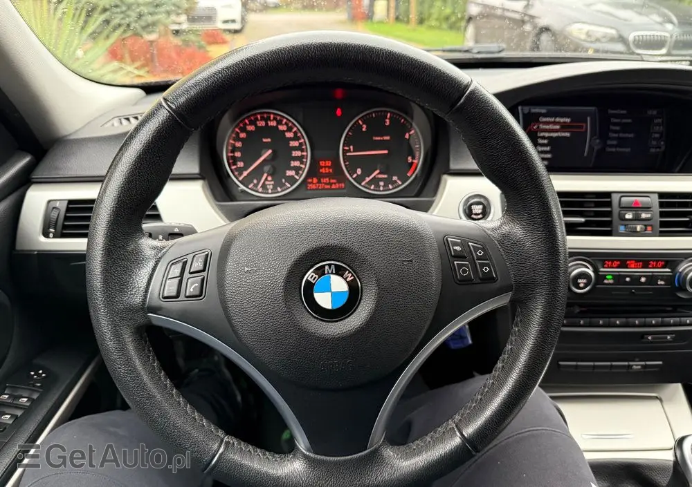 BMW Seria 3 320d Efficient Dynamics Edition