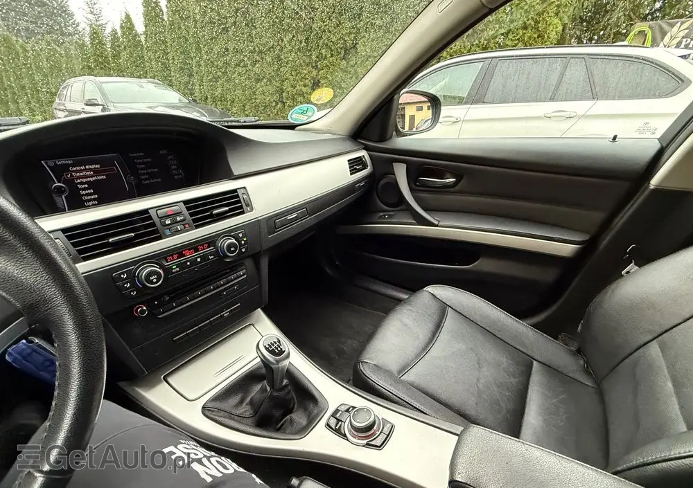 BMW Seria 3 320d Efficient Dynamics Edition