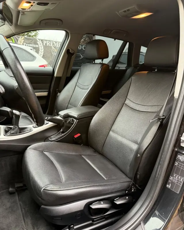 BMW Seria 3 320d Efficient Dynamics Edition