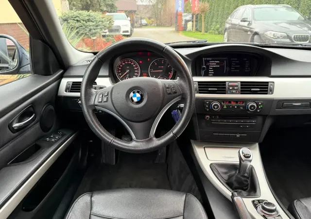 BMW Seria 3 320d Efficient Dynamics Edition