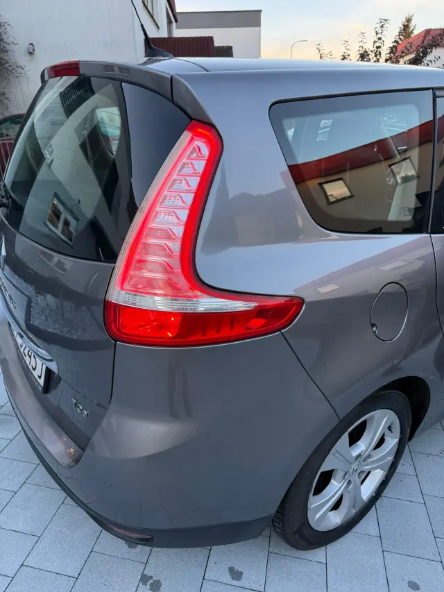 RENAULT Grand Scenic Bose Edition SL TCE 130