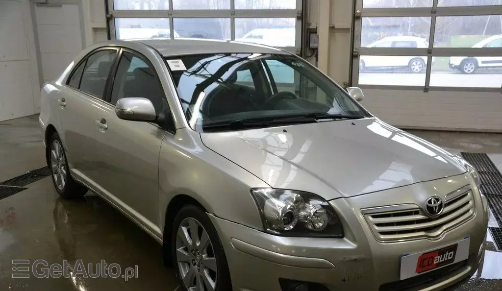 TOYOTA Avensis 