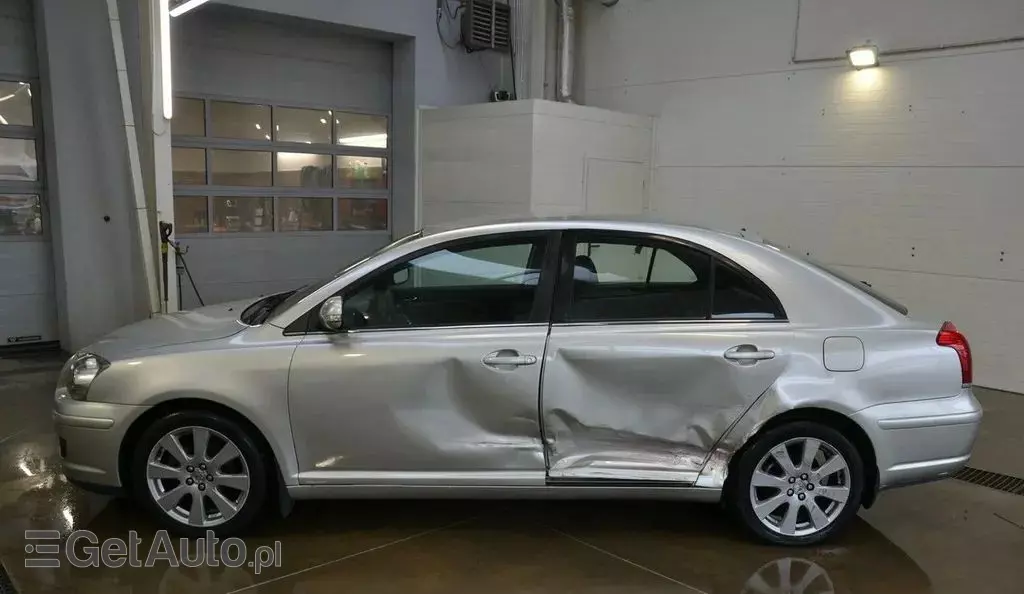 TOYOTA Avensis 