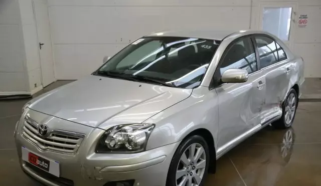 TOYOTA Avensis 
