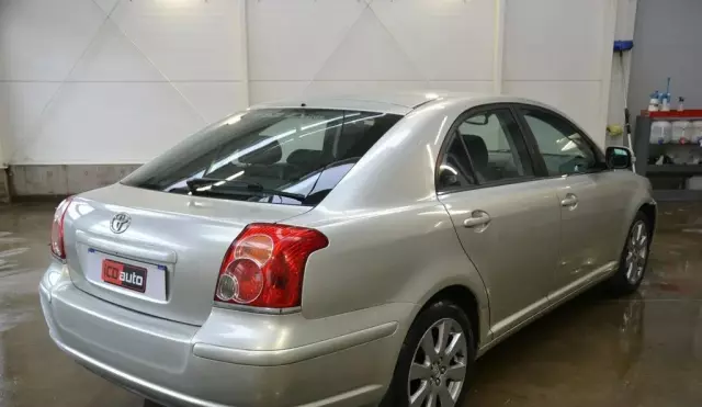 TOYOTA Avensis 