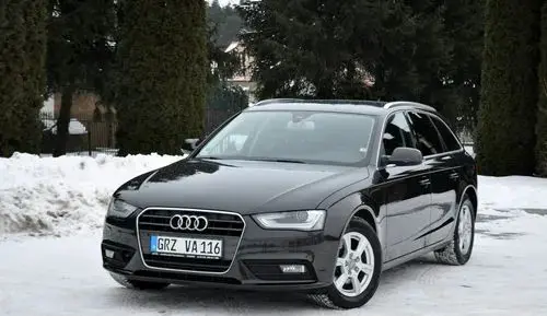 AUDI A4 