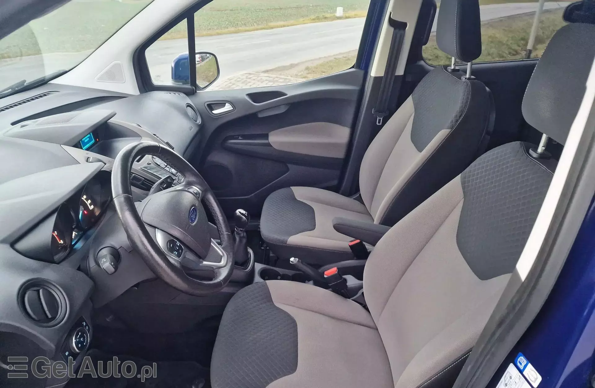 FORD Tourneo Courier 1.0 EcoBoost (100 KM)