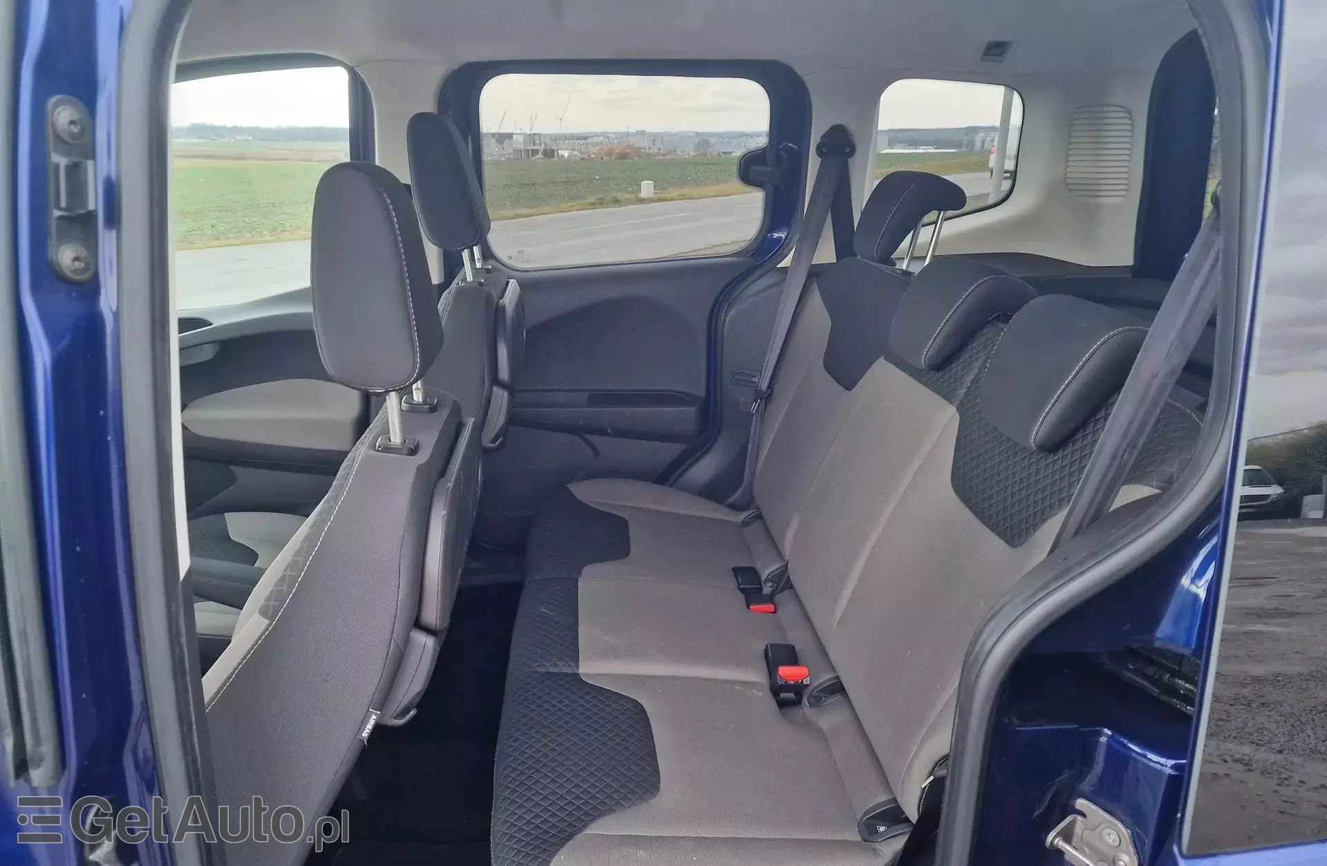 FORD Tourneo Courier 1.0 EcoBoost (100 KM)