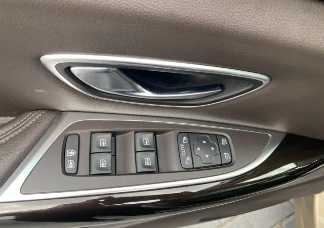 RENAULT Espace Energy dCi 160 EDC Initiale Paris