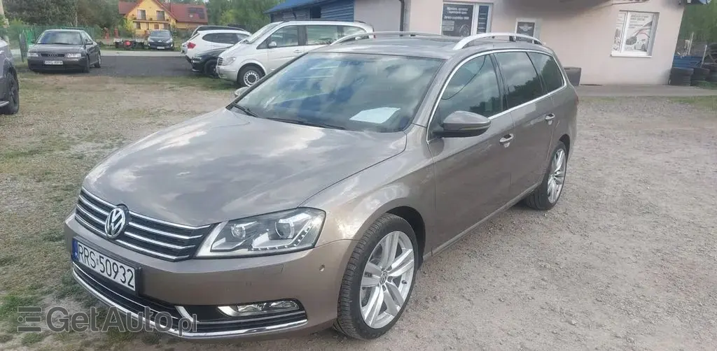 VOLKSWAGEN Passat 