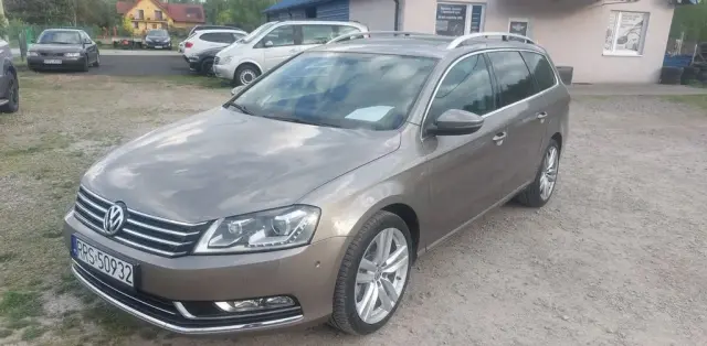 VOLKSWAGEN Passat 