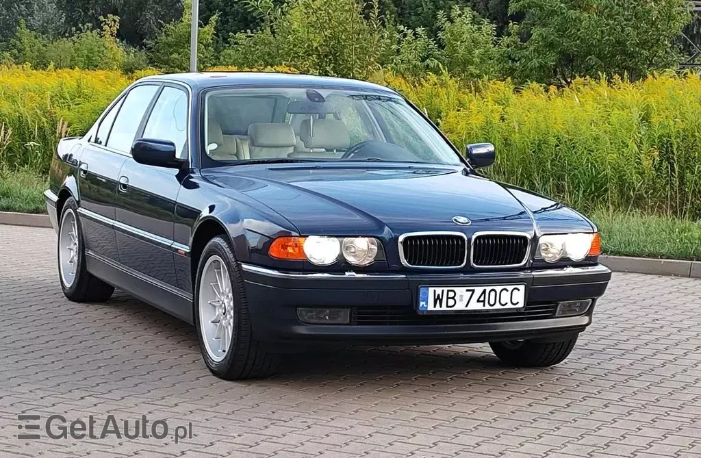 BMW Seria 7 740i (286 KM) Steptronic