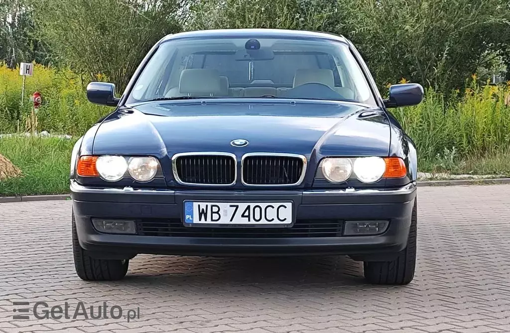 BMW Seria 7 740i (286 KM) Steptronic