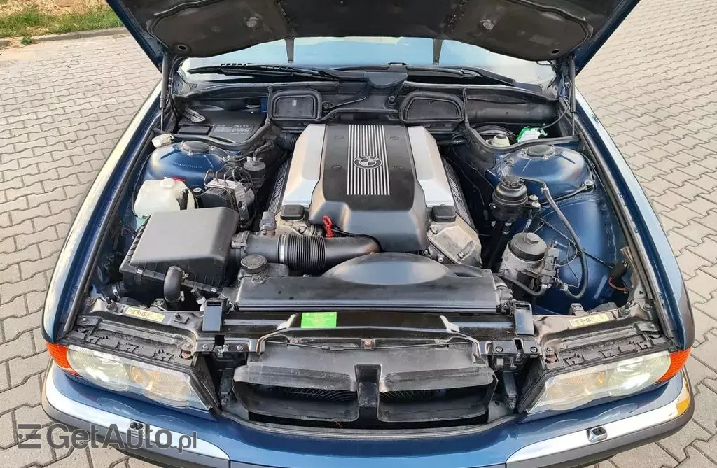 BMW Seria 7 740i (286 KM) Steptronic