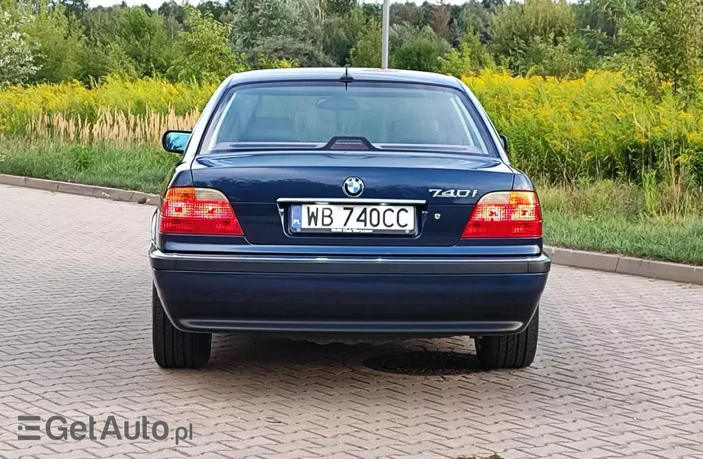 BMW Seria 7 740i (286 KM) Steptronic