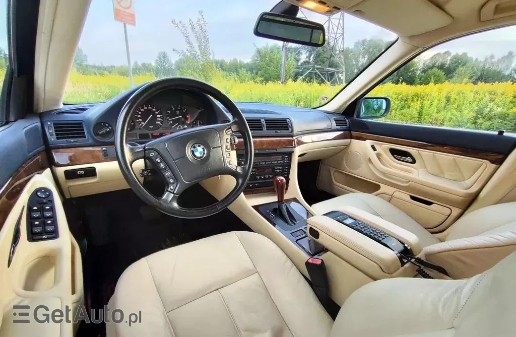BMW Seria 7 740i (286 KM) Steptronic