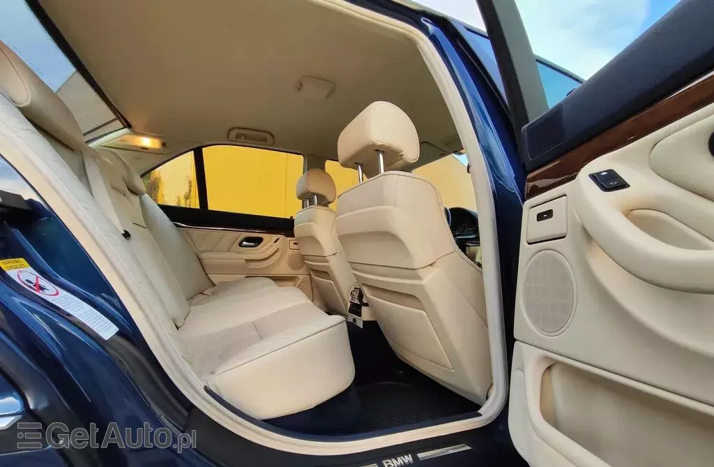 BMW Seria 7 740i (286 KM) Steptronic