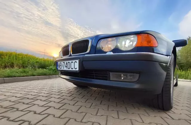 BMW Seria 7 740i (286 KM) Steptronic