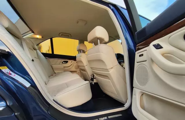 BMW Seria 7 740i (286 KM) Steptronic