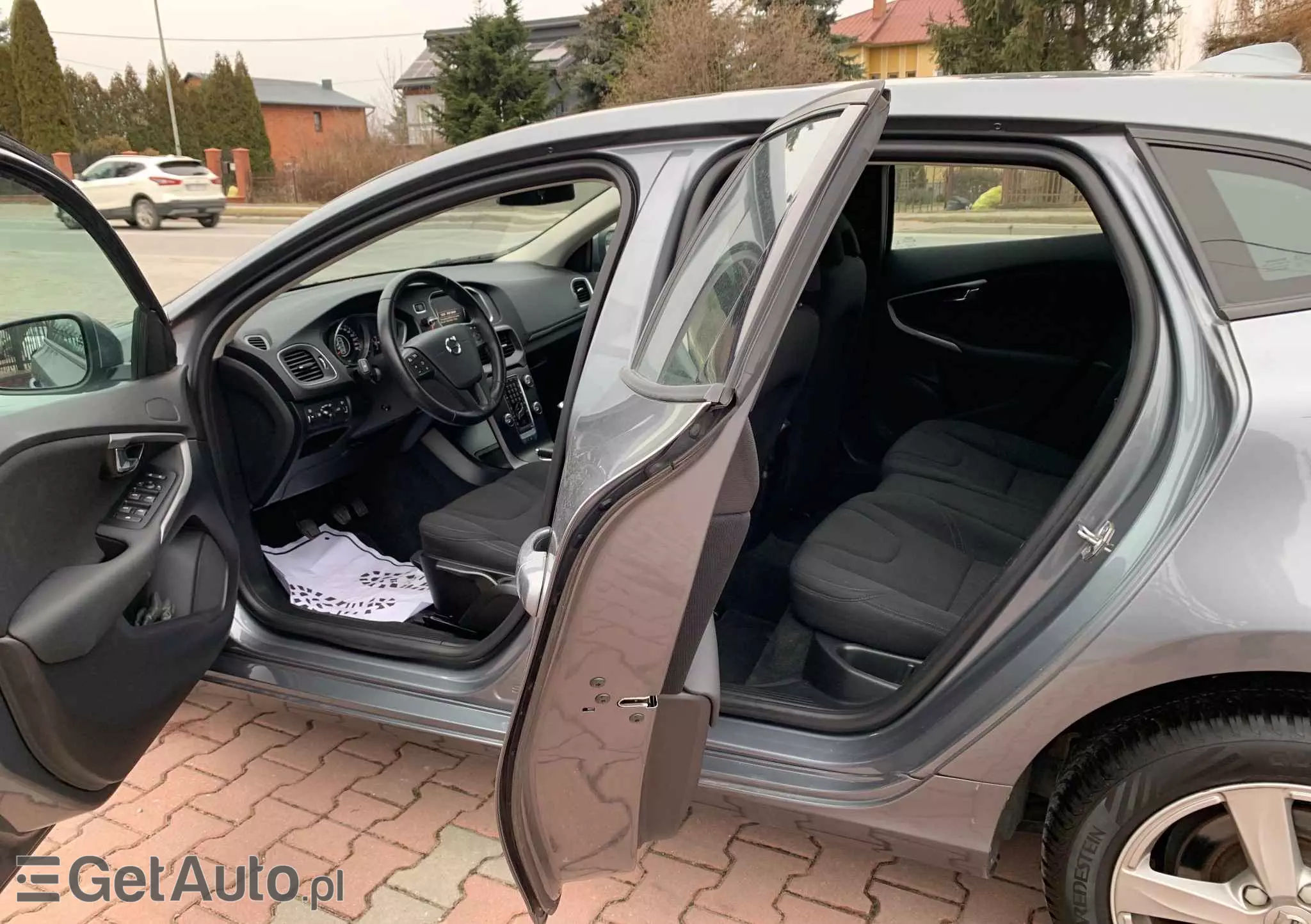 VOLVO V40 D2 Drive-E Dynamic Edition