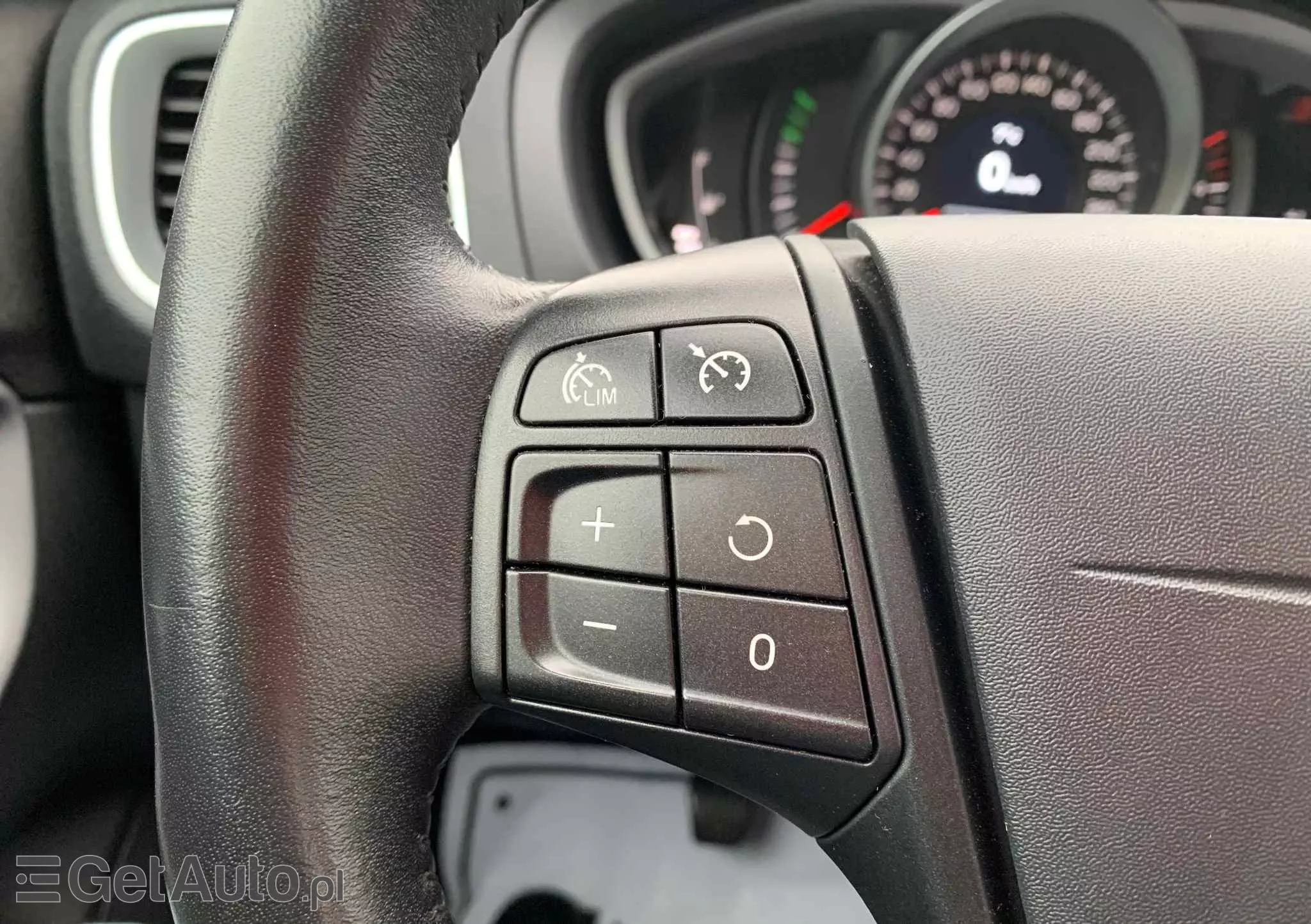 VOLVO V40 D2 Drive-E Dynamic Edition