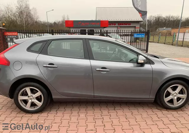 VOLVO V40 D2 Drive-E Dynamic Edition