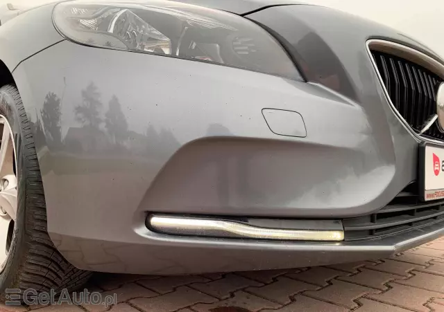 VOLVO V40 D2 Drive-E Dynamic Edition