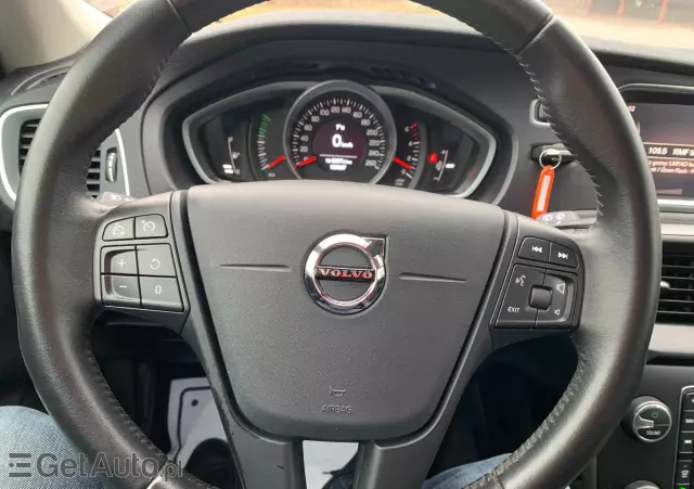 VOLVO V40 D2 Drive-E Dynamic Edition