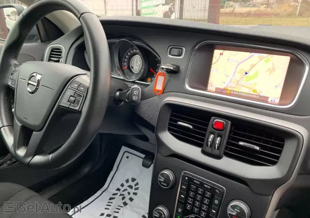 VOLVO V40 D2 Drive-E Dynamic Edition