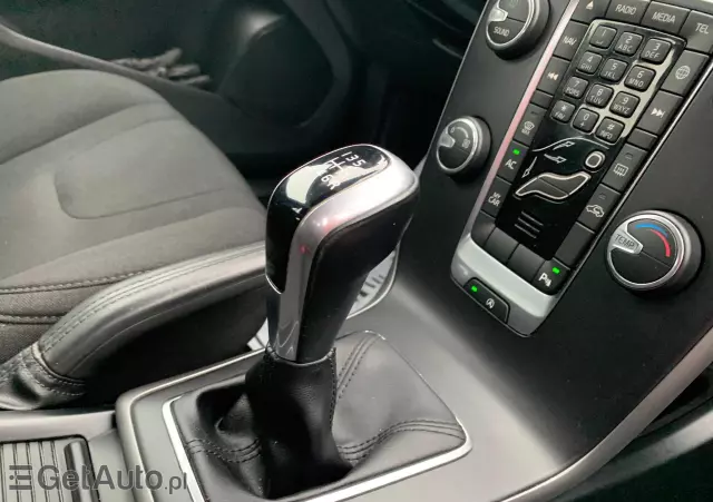 VOLVO V40 D2 Drive-E Dynamic Edition