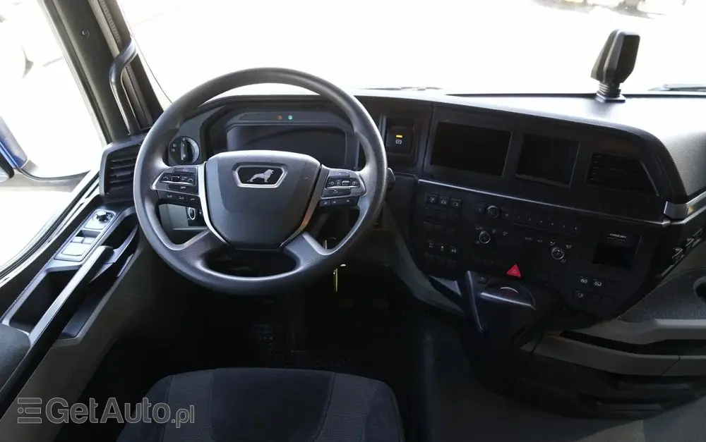 MAN TGX 18.510 / GM / HYDRAULIKA / RETARDER / CAŁY NAPODUSZKACH / NAVI / OPONY 100 % 