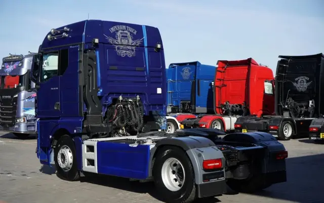 MAN TGX 18.510 / GM / HYDRAULIKA / RETARDER / CAŁY NAPODUSZKACH / NAVI / OPONY 100 % 