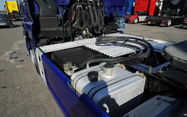 MAN TGX 18.510 / GM / HYDRAULIKA / RETARDER / CAŁY NAPODUSZKACH / NAVI / OPONY 100 % 