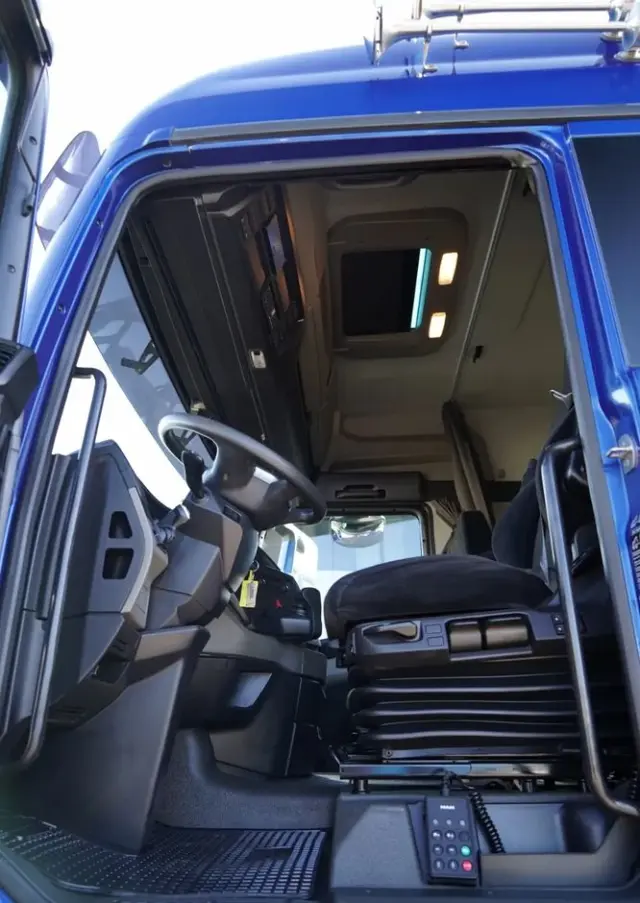 MAN TGX 18.510 / GM / HYDRAULIKA / RETARDER / CAŁY NAPODUSZKACH / NAVI / OPONY 100 % 